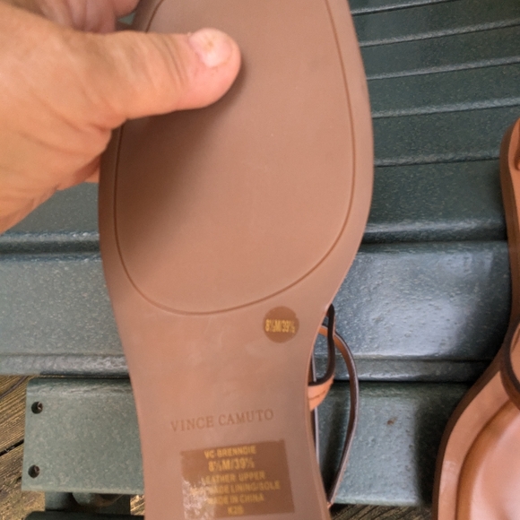 Excellent Vince Camuto Backzip Ankle strap Cushioned Leather Sandals Sz 8.5-9.5 - Picture 7 of 8